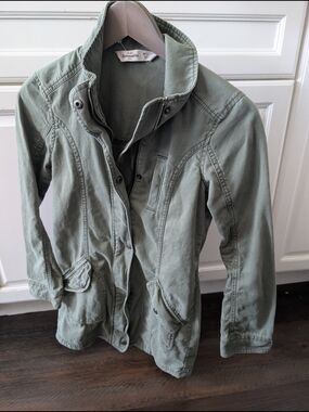 Nice Girls Abercrombie Jacket Size Medium 12